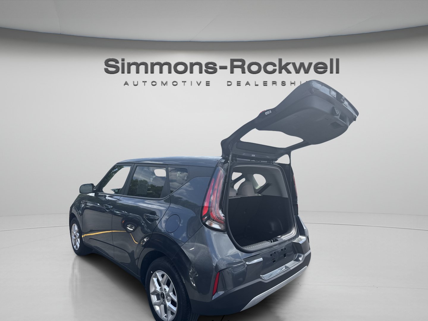 Used 2025 Kia Soul LX w/ LX Technology Package FWD image 7