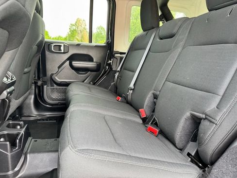 Used 2021 Jeep Wrangler Unlimited Sport AWD/4WD image 19