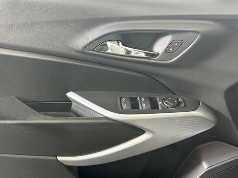 Used 2024 Chevrolet Trax RS image 15