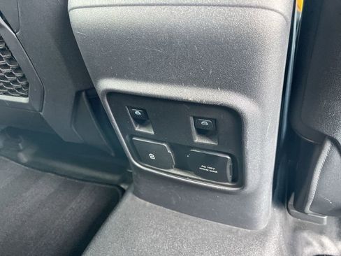 Used 2022 Ford Bronco Badlands image 24