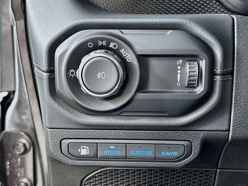 Used 2024 Jeep Wrangler Unlimited Rubicon 4xe w/ Technology Group AWD/4WD image 18