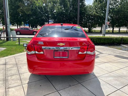 Used 2016 Chevrolet Cruze LT FWD image 12