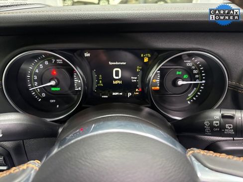 Used 2022 Jeep Wrangler Unlimited Sahara image 18