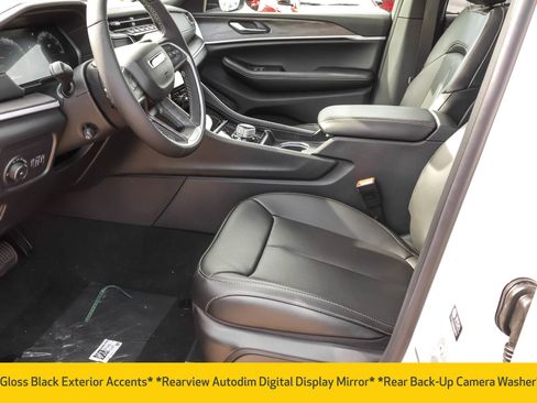 New 2025 Jeep Grand Cherokee Limited w/ Luxury Tech Group II image 5