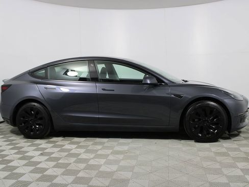 Used 2023 Tesla Model 3 Standard Range image 33