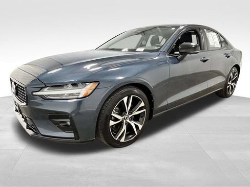 Used 2024 Volvo S60 B5 Plus AWD/4WD image 5