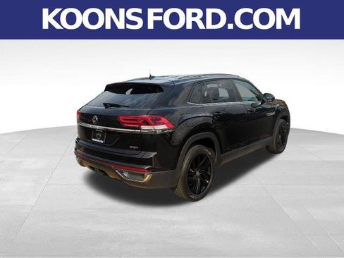 Used 2022 Volkswagen Atlas Cross Sport SE w/ Black Wheel Package AWD/4WD image 4