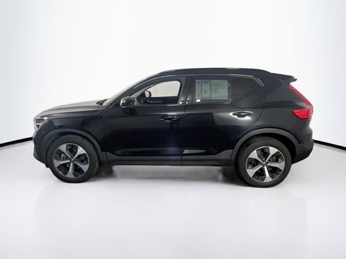 Used 2023 Volvo XC40 B5 Plus w/ Driver Assist Package image 8