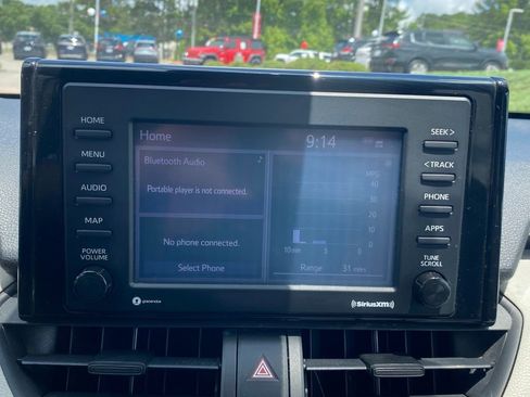 Used 2020 Toyota RAV4 XLE w/ Convenience Package FWD image 24