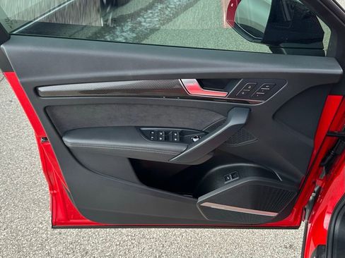 Used 2024 Audi SQ5 Prestige image 15