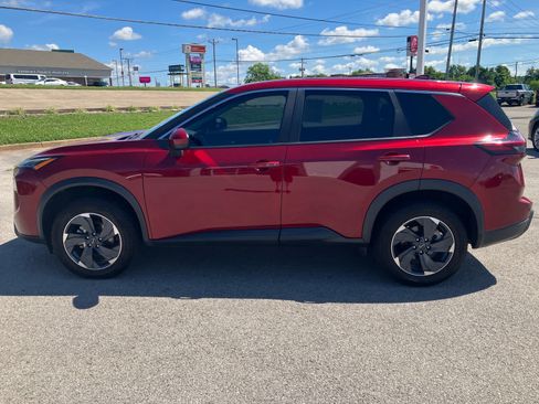 Used 2024 Nissan Rogue SV FWD image 5