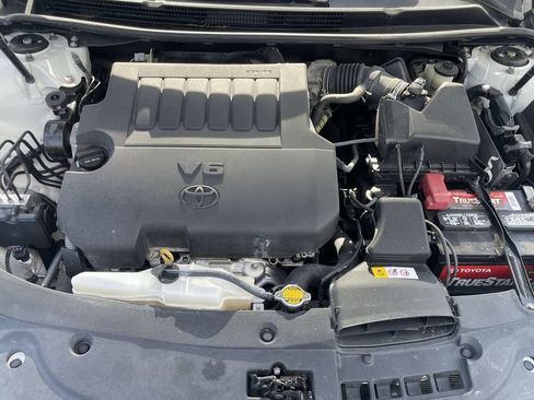 Used 2015 Toyota Avalon Limited FWD image 15