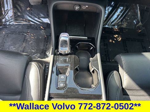 Used 2023 Volvo XC40 B5 Plus w/ Protection Package Premier AWD/4WD image 22
