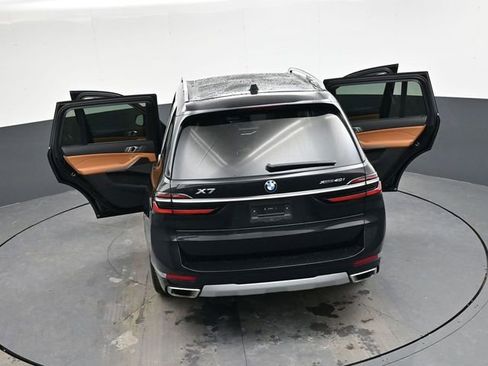 Used 2024 BMW X7 xDrive40i w/ Executive Package image 39