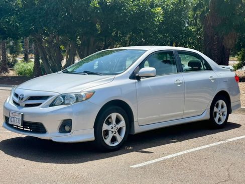 Used 2013 Toyota Corolla S image 1