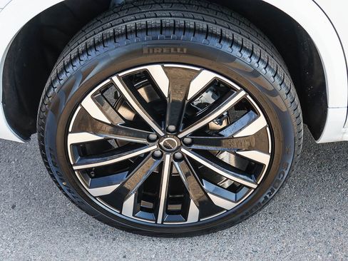 New 2026 Volvo XC90 B6 Ultra w/ Protection Package image 13