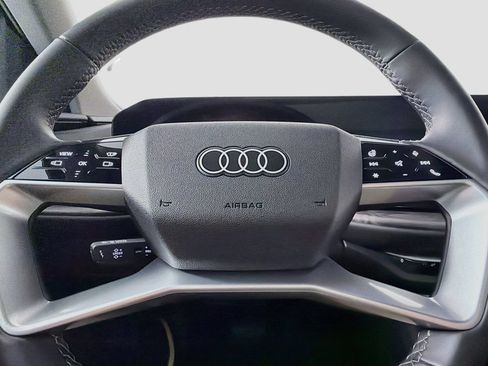 Used 2025 Audi Q5 Premium Plus AWD/4WD image 10