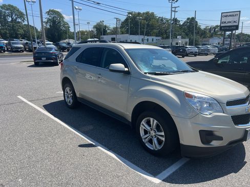 Used 2015 Chevrolet Equinox LT FWD image 1