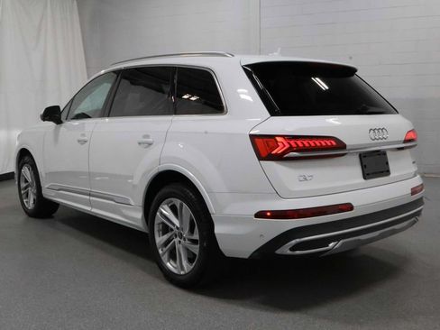 Used 2023 Audi Q7 2.0T Premium w/ Convenience Package AWD/4WD image 3