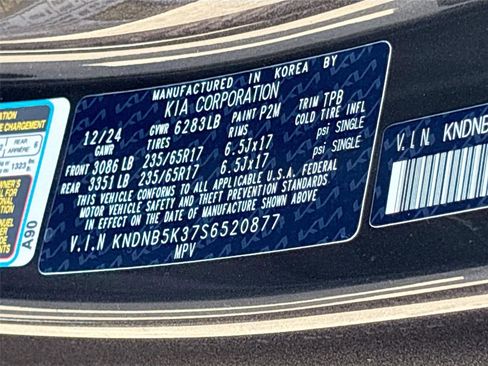 Used 2025 Kia Carnival FWD image 33