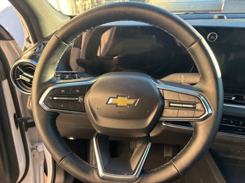 Used 2025 Chevrolet Equinox LT image 28