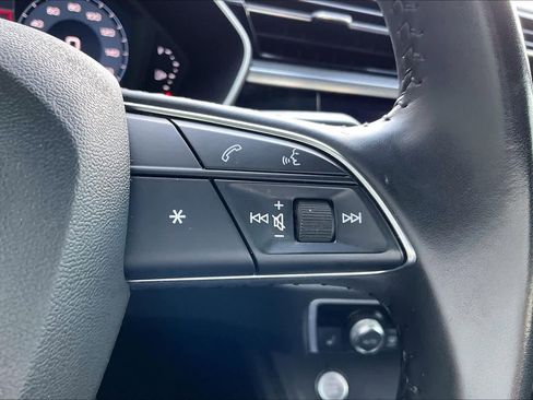 Used 2020 Audi Q3 2.0T Premium w/ Convenience Package image 22