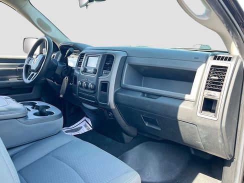 Used 2014 RAM 1500 Express RWD image 23