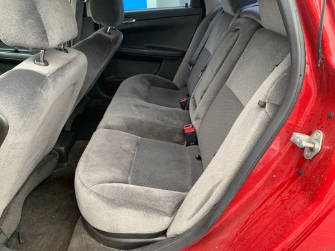 Used 2015 Chevrolet Impala LT w/ LT Sunroof Package FWD image 6