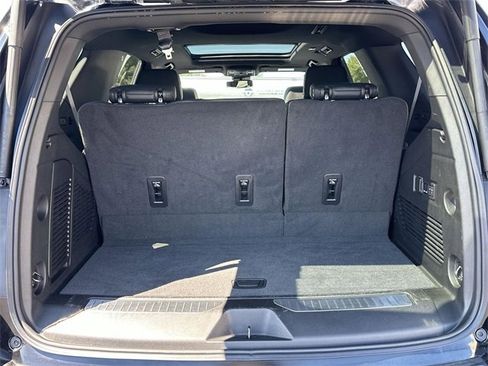 Used 2024 Chevrolet Tahoe Z71 w/ Off-Road Capability Package image 26