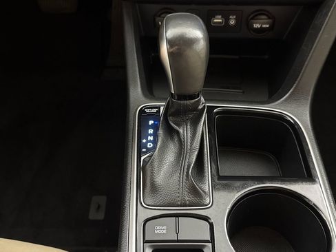 Used 2019 Hyundai Sonata SEL w/ Tech Package 02 FWD image 18