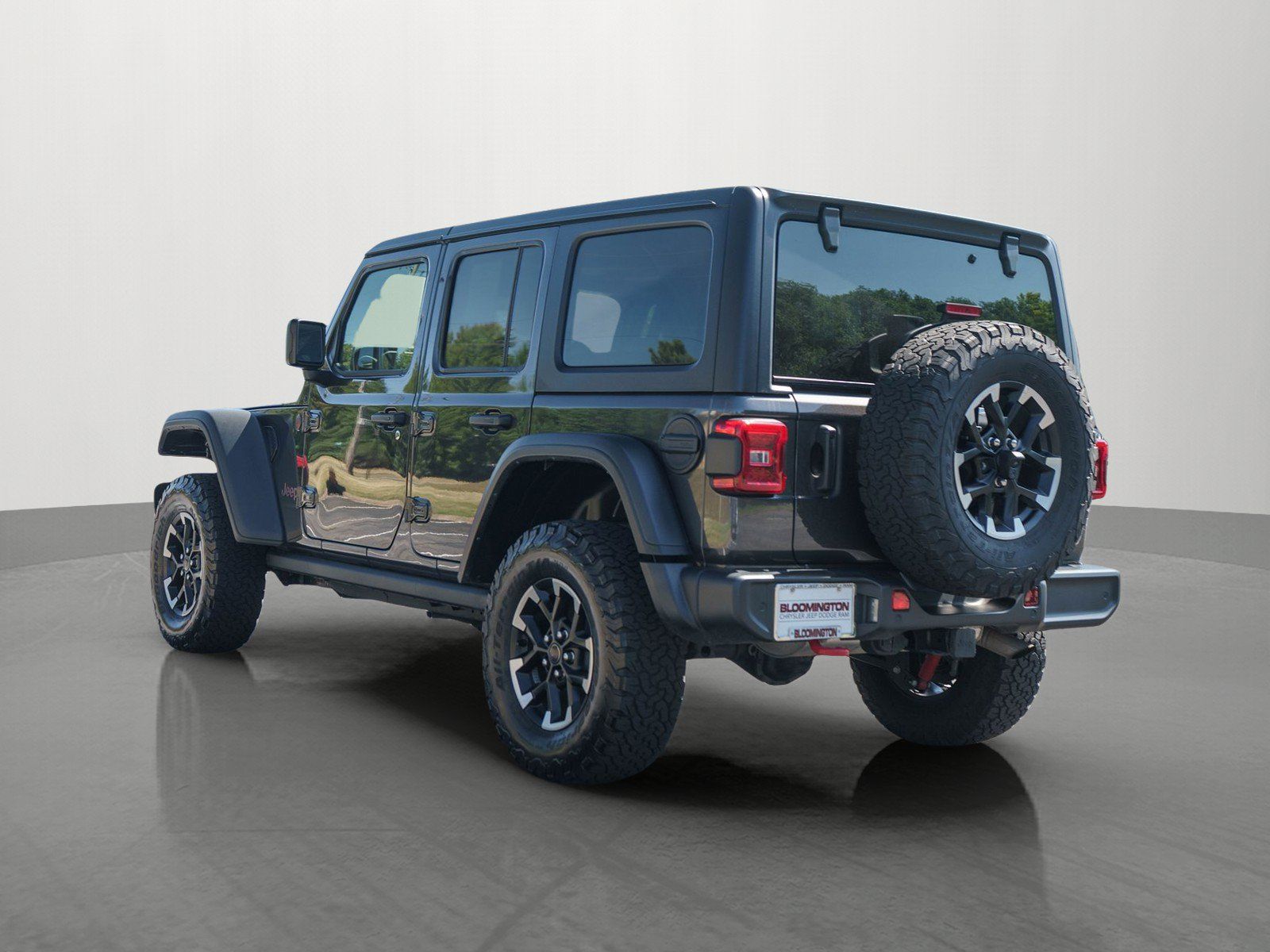 Used 2024 Jeep Wrangler Unlimited Rubicon w/ Safety Group AWD/4WD image 5