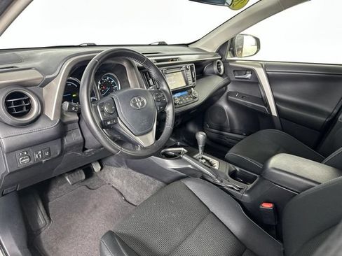 Used 2017 Toyota RAV4 XLE AWD/4WD image 12