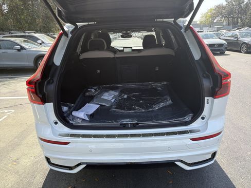 Used 2026 Volvo XC60 B5 Plus w/ Protection Package Premier AWD/4WD image 35