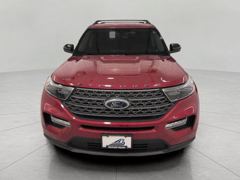 Used 2024 Ford Explorer XLT w/ Equipment Group 202A AWD/4WD image 13