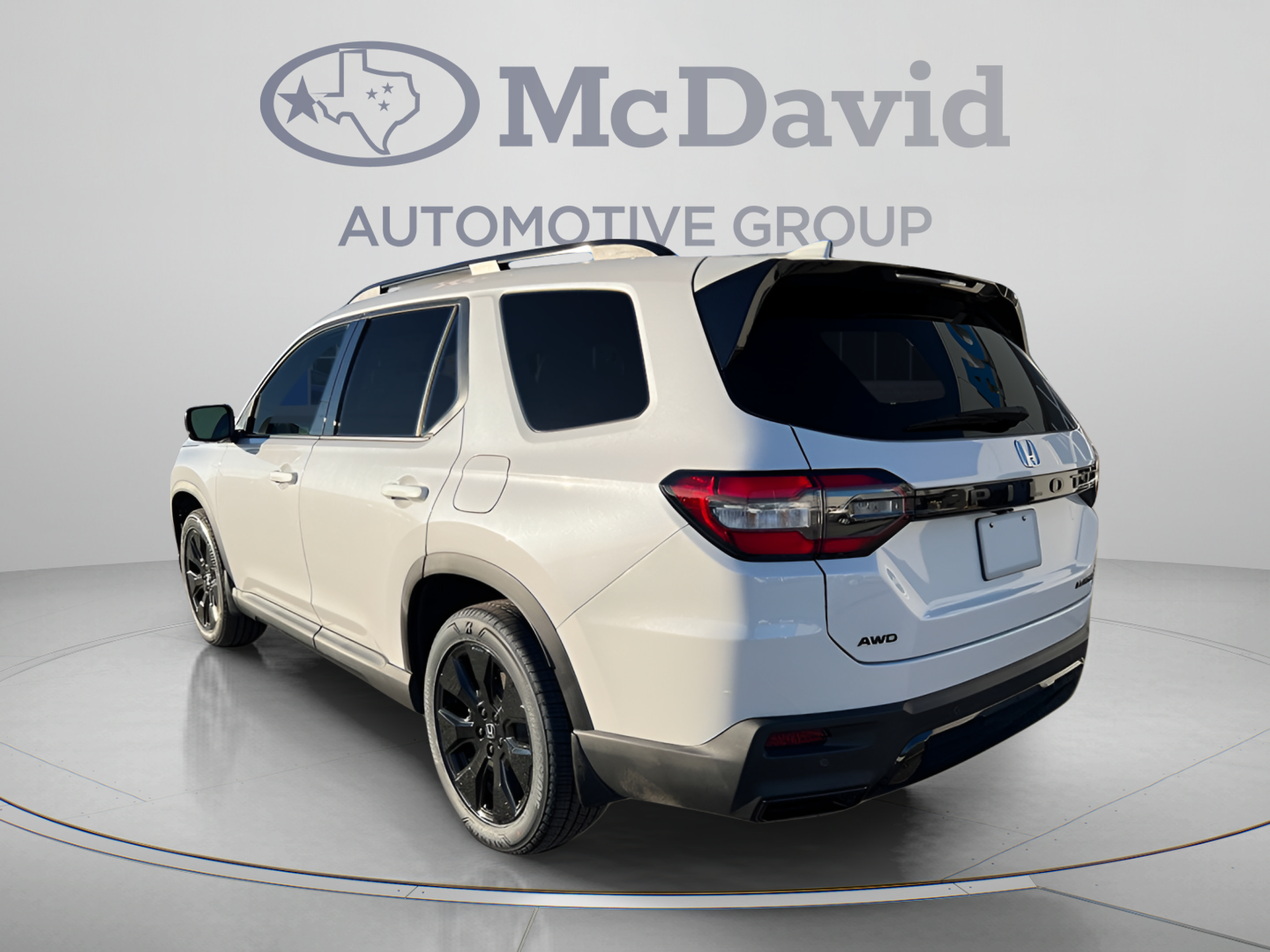 New 2026 Honda Pilot Black Edition image 4