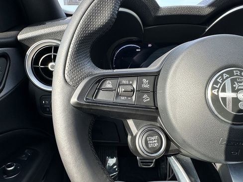 Used 2024 Alfa Romeo Stelvio Ti image 14