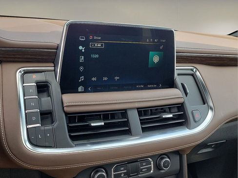 Used 2022 Chevrolet Tahoe High Country AWD/4WD image 16