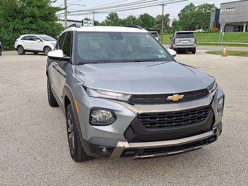 Used 2023 Chevrolet TrailBlazer ACTIV w/ Sun and Liftgate Package AWD/4WD image 3