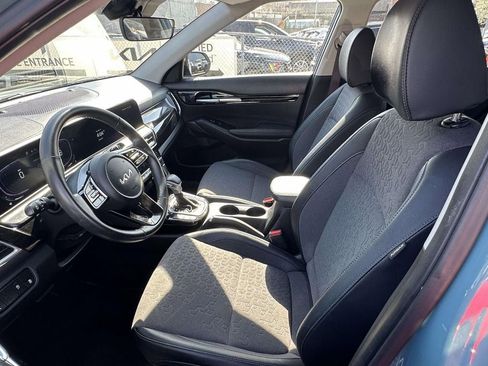 Certified 2025 Kia Seltos S AWD/4WD image 13