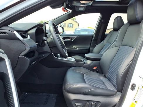 Certified 2024 Toyota RAV4 XSE w/ Advanced Technology Package AWD/4WD image 17