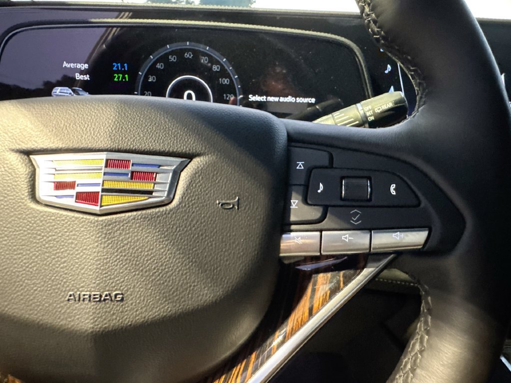Used 2024 Cadillac Escalade ESV Premium Luxury RWD image 18