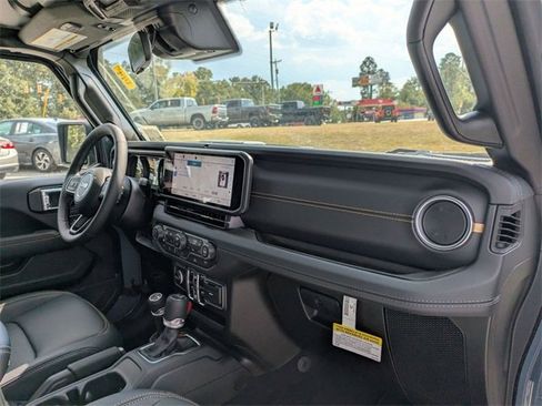 New 2025 Jeep Gladiator Sport image 35