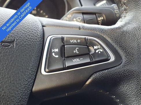 Used 2017 Ford Focus Titanium image 25