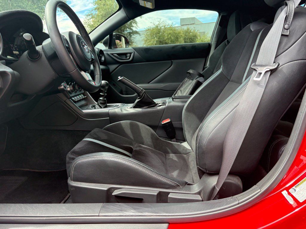 Used 2024 Toyota GR86 Premium RWD image 9