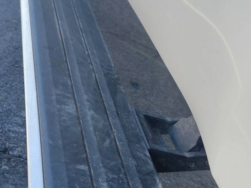 Used 2015 Cadillac Escalade Premium image 10