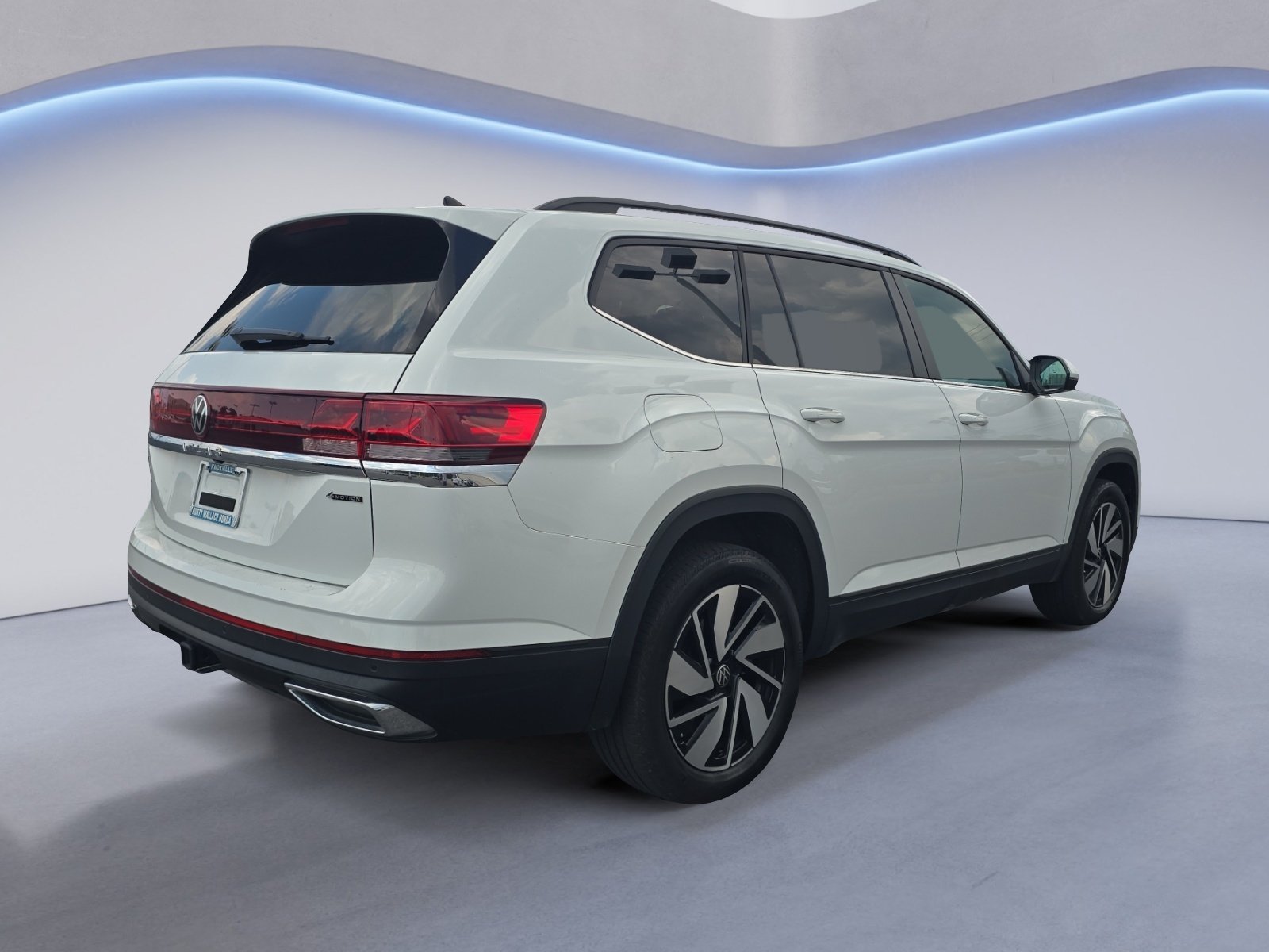 Used 2024 Volkswagen Atlas SE AWD/4WD image 6