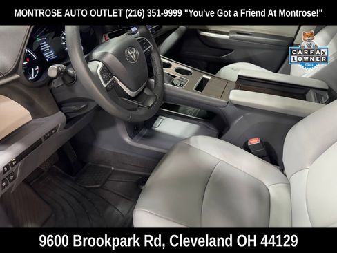 Used 2023 Toyota Sienna XLE image 13