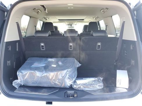 New 2026 INFINITI QX80 Luxe w/ Cargo Package image 12