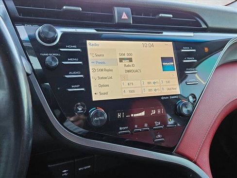 Used 2019 Toyota Camry XSE image 14