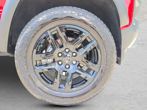 Used 2025 Chevrolet Colorado Trail Boss AWD/4WD image 61